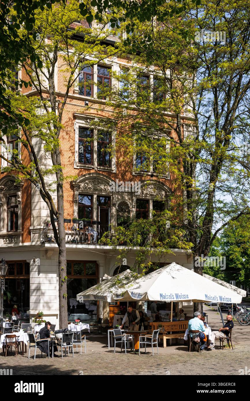 cafe Strupait on Magnitorwall street in the Magni quarter, Braunschweig (Brunswick), Lower Saxony, Germany.   Cafe Strupait am Magnitorwall im Magnivi Stock Photo