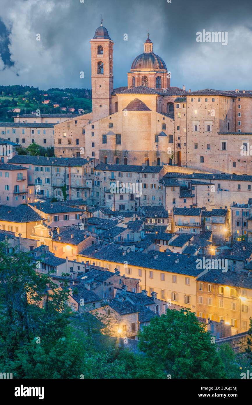Dramatic storm clouds over the historic city of Urbino, Marche region, Italy Stock Photo