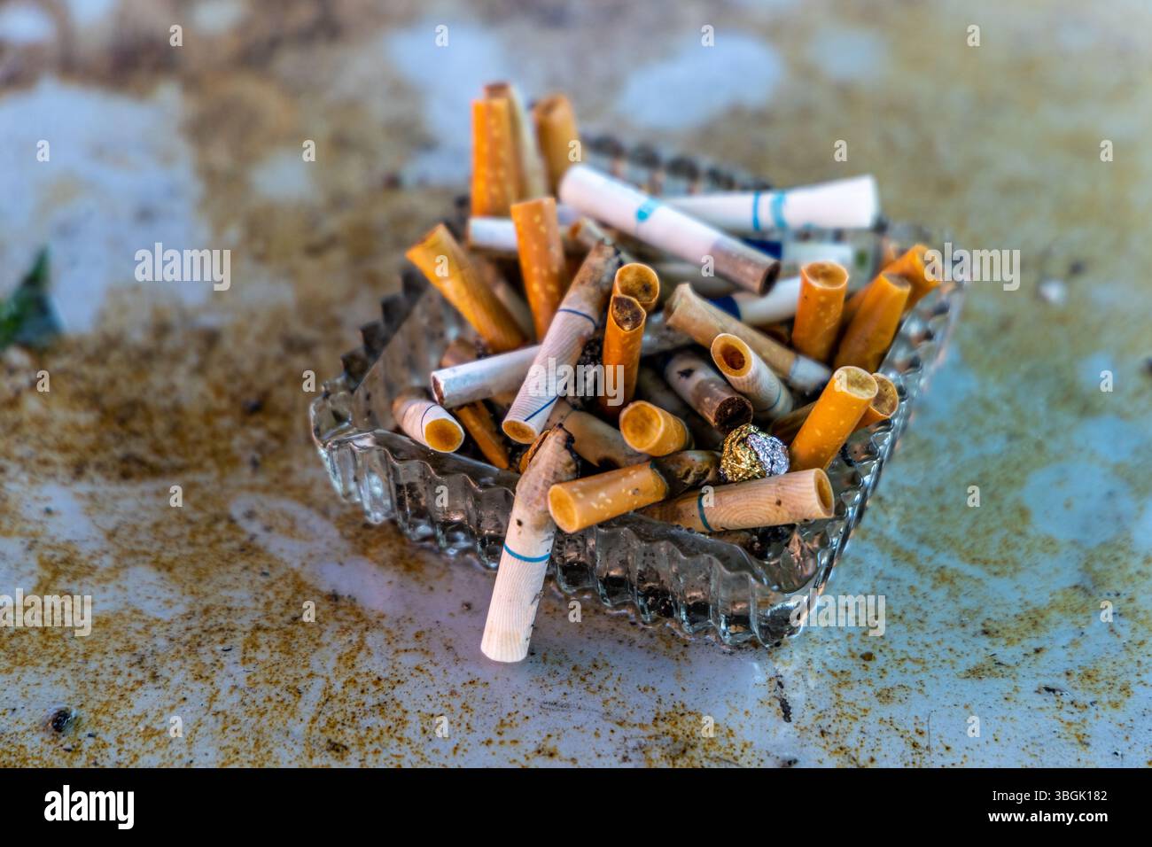 why do i like the smell of cigarettes What does the smell of stale tobacco smoke mean?