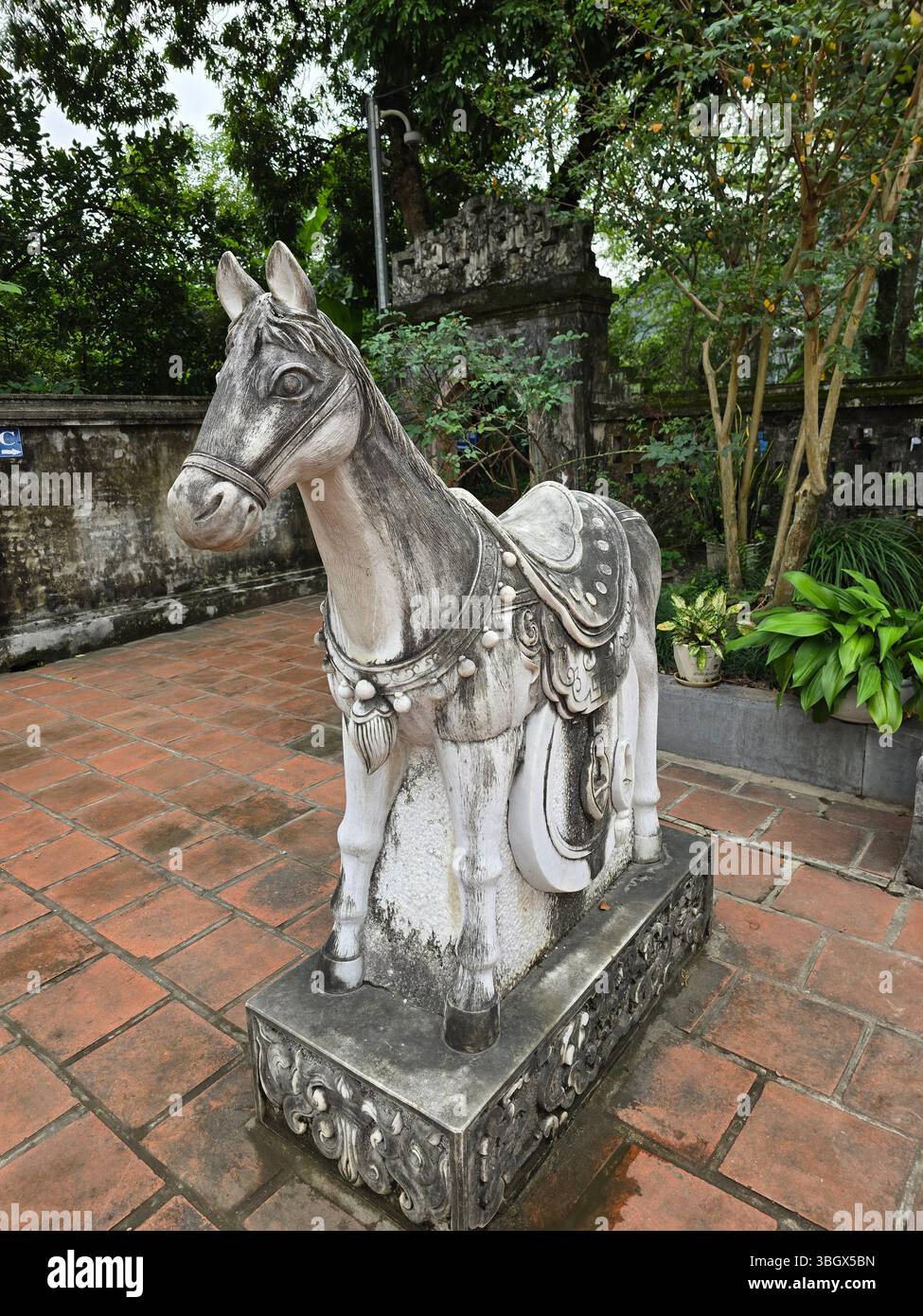 Ninh Bình, Vietnam - October 10, 2024: The temple of King Dinh Tien Hoang Hoa Lu, Ninh Binh, Vietnam - Smartphone Captured Stock Image
