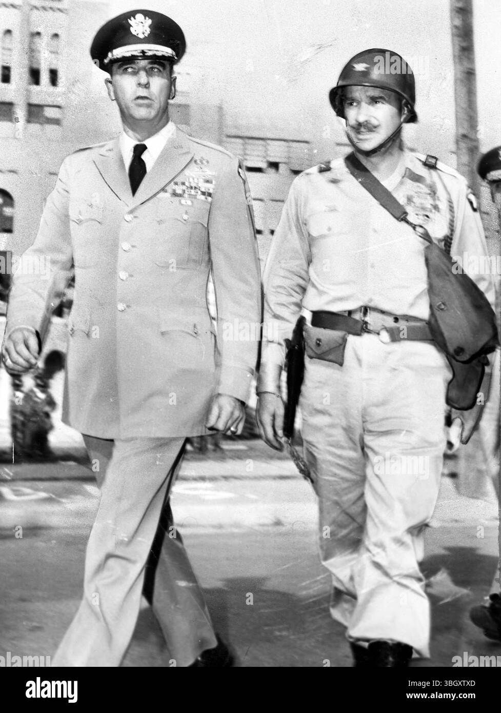 Major General Edwin E. Walker (left) - commander of the federal troops ...