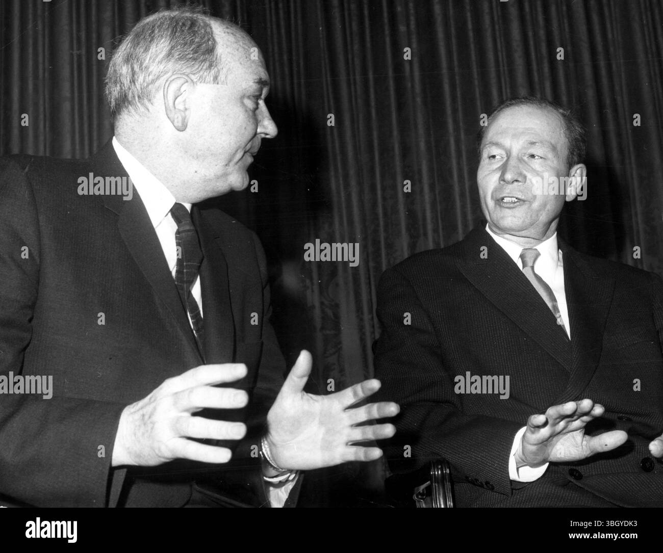 Us soviet relations hi-res stock photography and images - Alamy