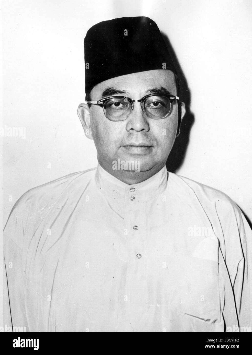 Dato Abdul Razak Bin Hussein, the 2nd premier of the Federation of ...