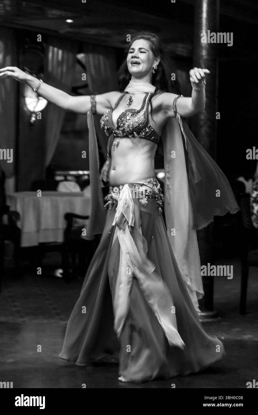 Belly dance egypt hi-res stock photography and images - Alamy