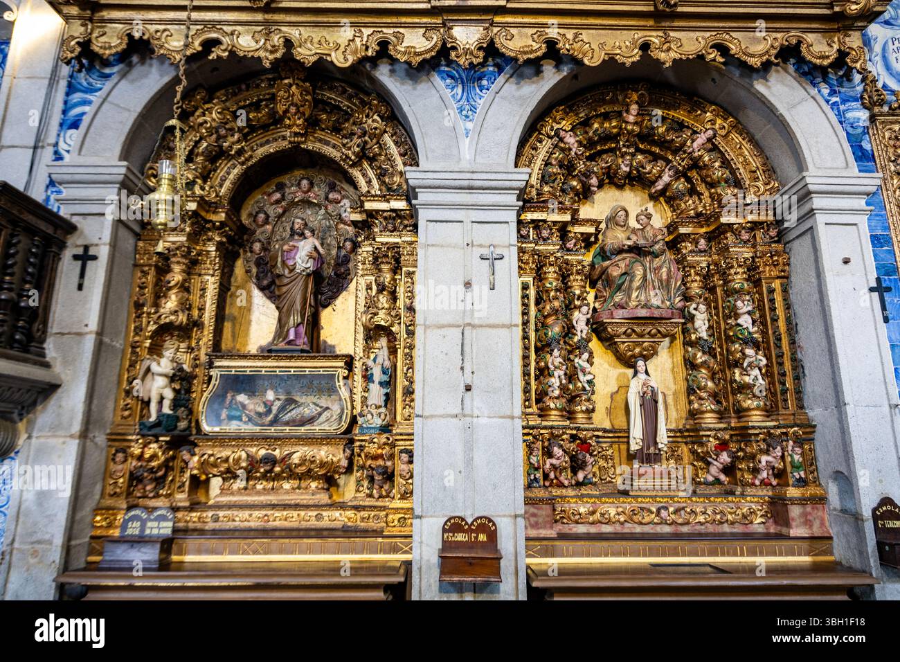 Gilded side chapel church hi res stock photography and images Alamy