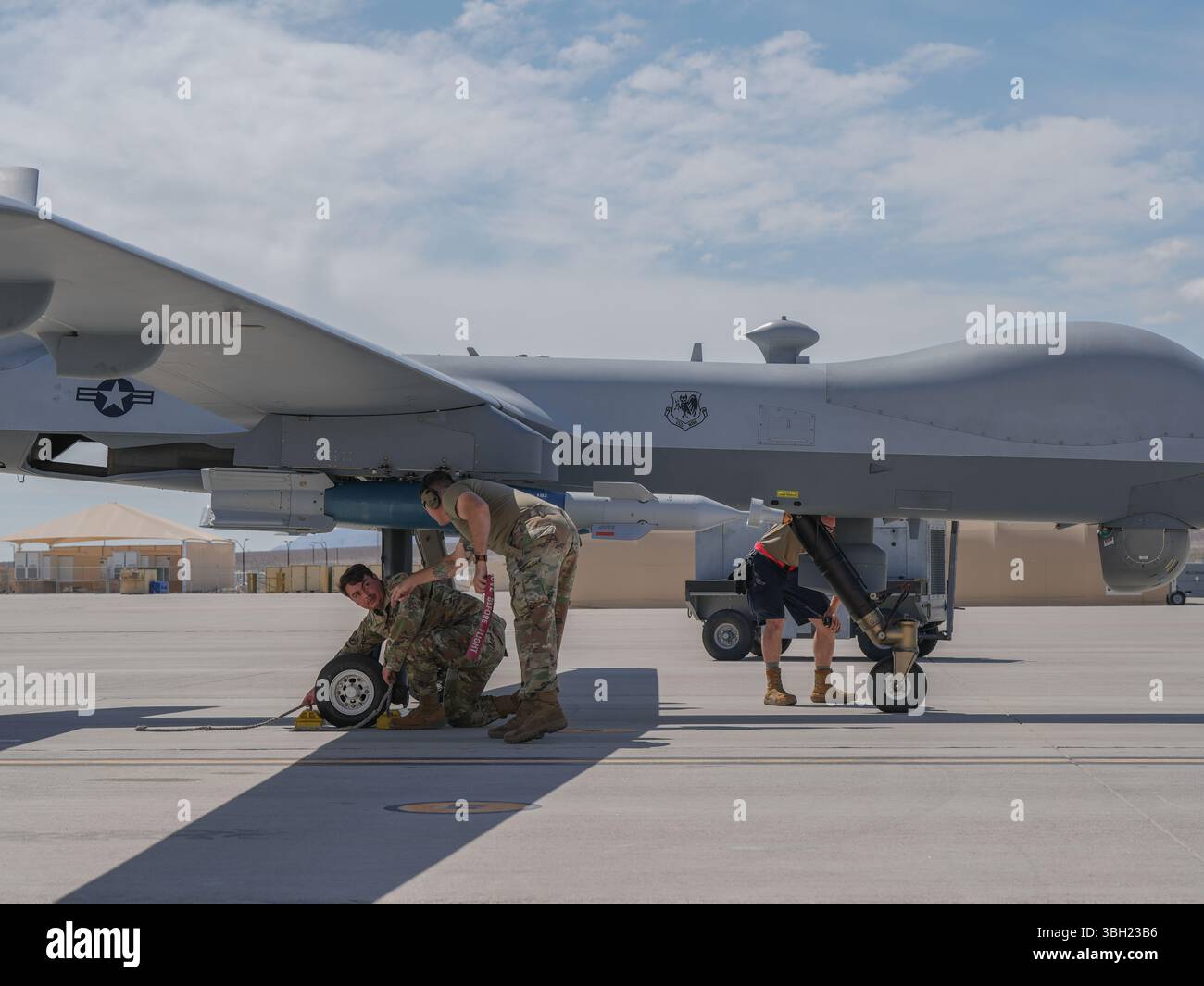 U.S. Air Force Airmen assigned to the 432nd Aircraft Maintenance ...