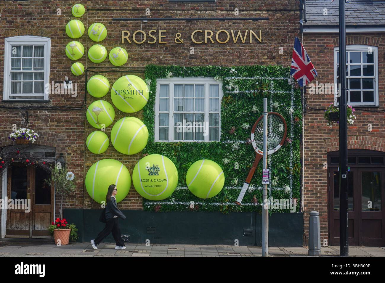 Wimbledon London, UK. 7 June 2025 .The Rose and Crown pub in Wimbledon ...