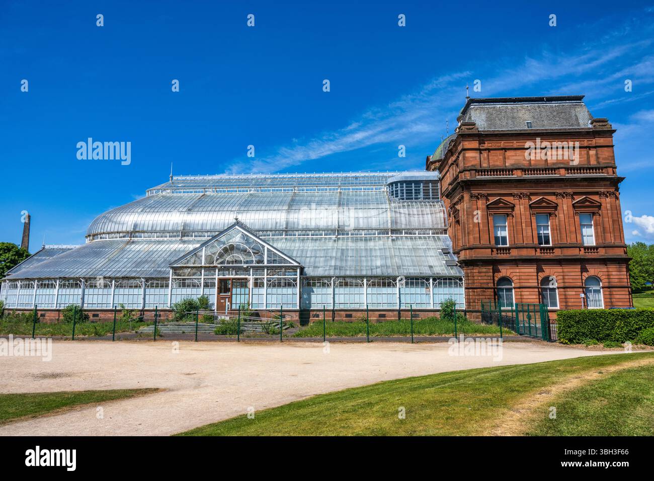 The People’s Palace and Winter Gardens glasshouse on Glasgow Green in Glasgow, Scotland, UK Stock Photo