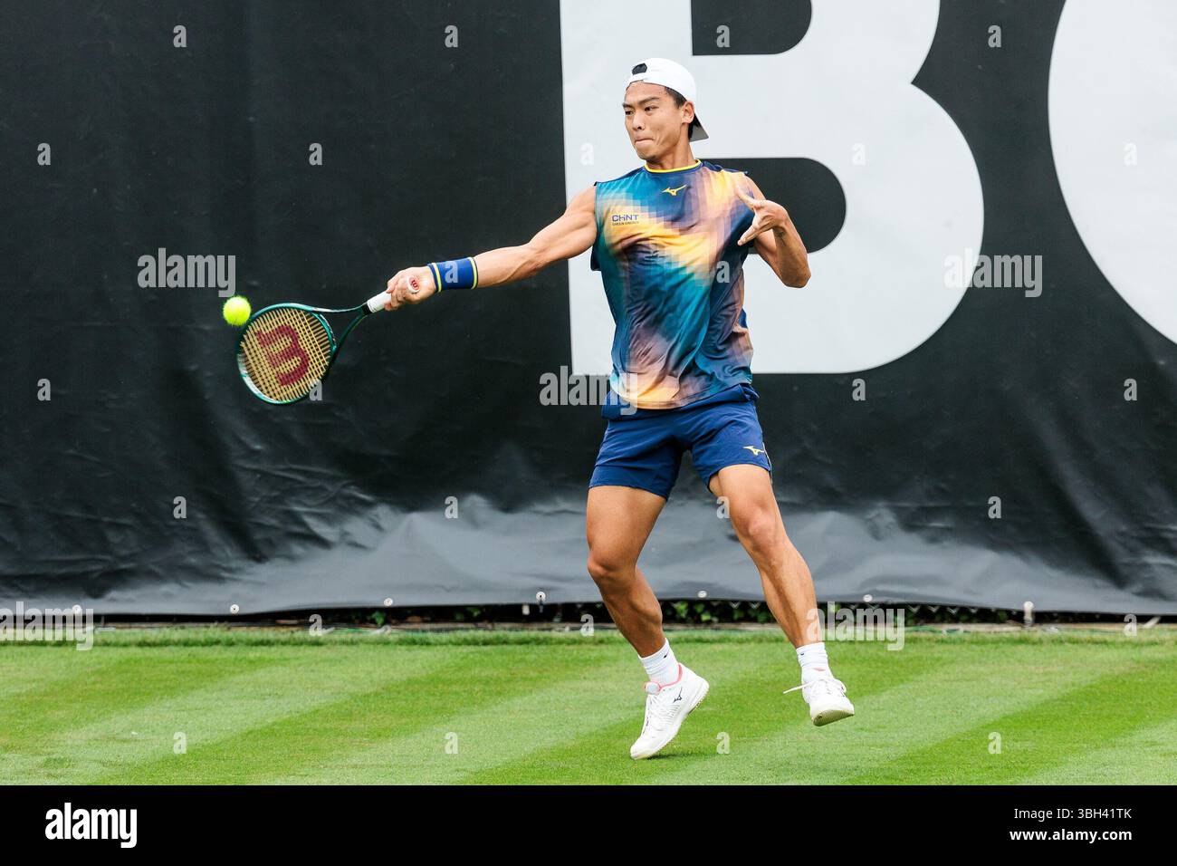 Stuttgart, Deutschland. 07th June, 2025. Li Tu (AUS) im Match gegen Eliot Spizzirri (USA) BOSS OPEN ATP250; Stuttgart, Tennisclub Weissenhof am 07.06.2025 Credit: dpa/Alamy Live News Stock Photo