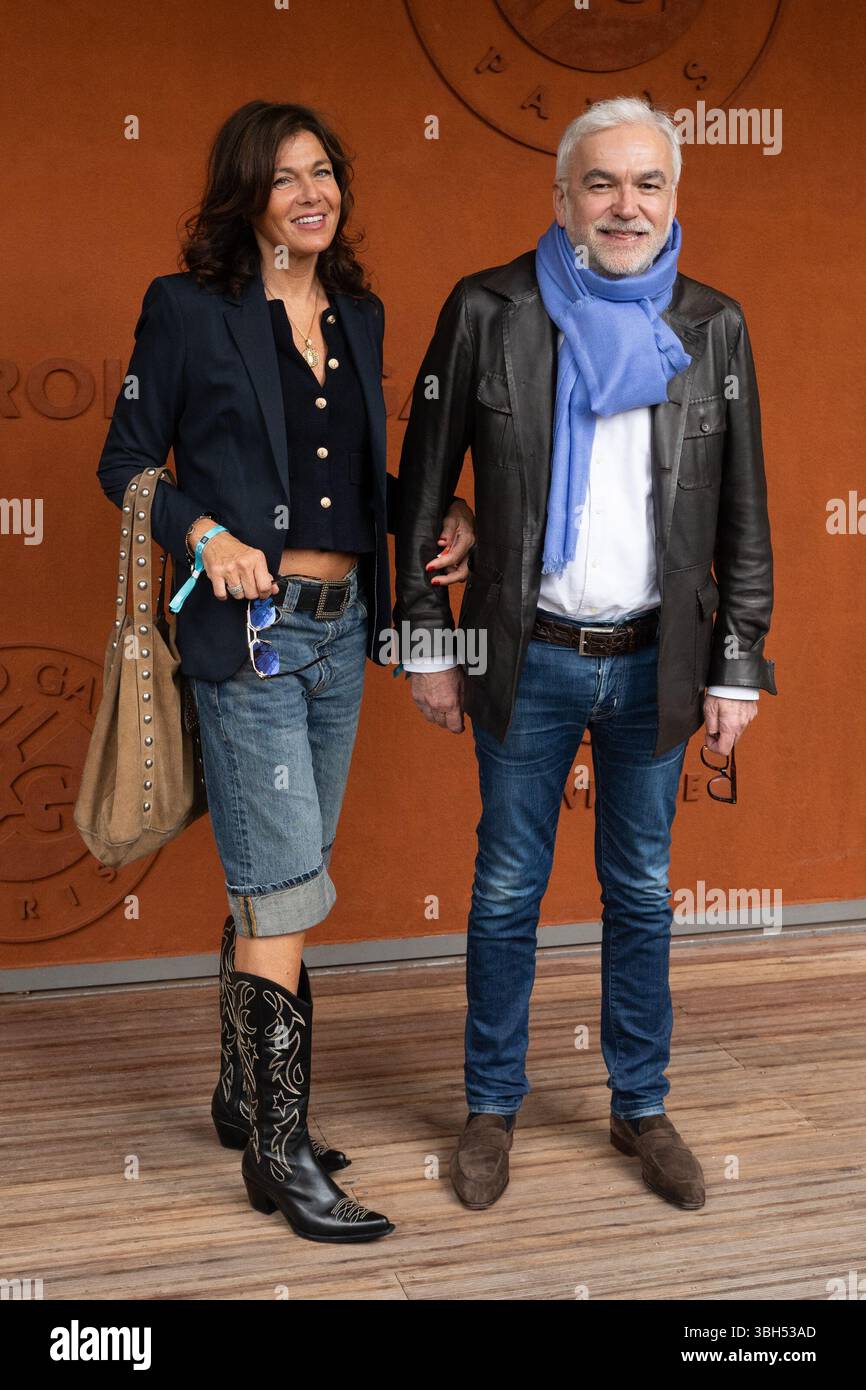 Catherine Bancarel And Pascal Praud Take A Pose At Roland Garros For catherine-bancarel-and-pascal-praud-take-a-pose-at-roland-garros-for