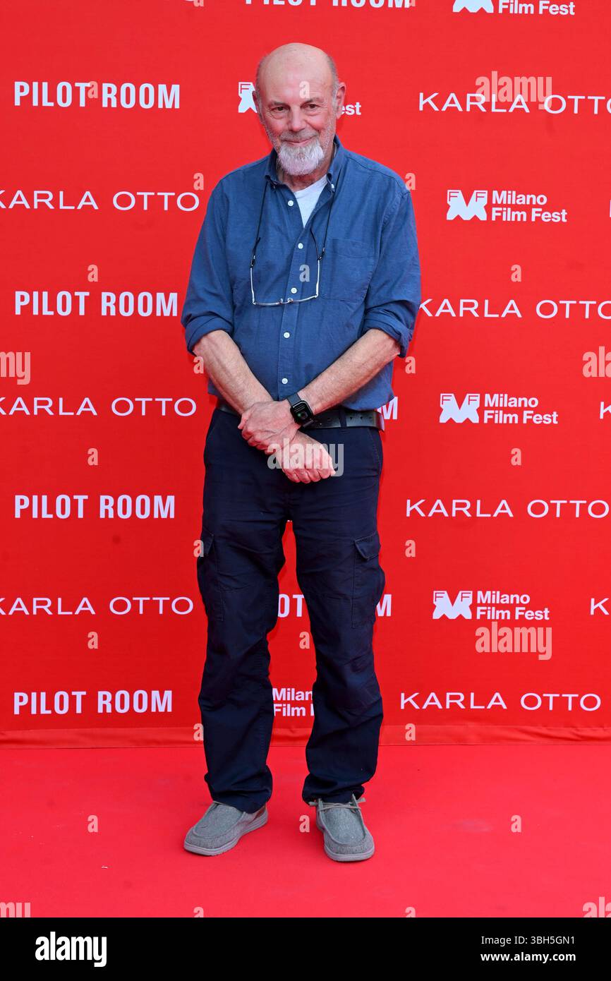 Milan Italy 07th June 2025 Milan Red Carpet For The Awards Milan Italy 07th June 2025 Milan Red Carpet For The Awards Ceremony Of The Milan Film Festival Luca Bigazzi Credit Independent Photo Agencyalamy Live News 3BH5GN1 