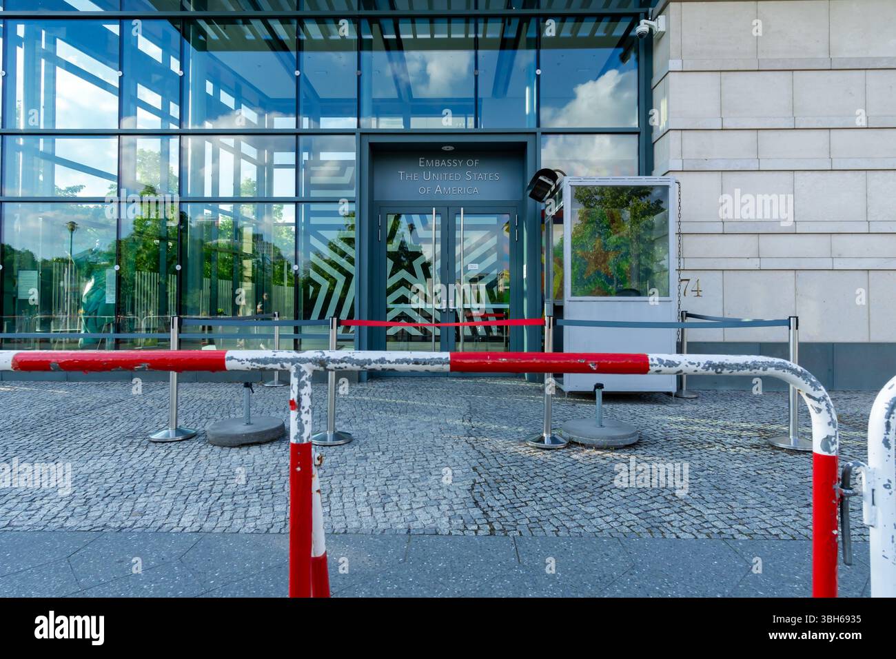 Us diplomatic building germany hi-res stock photography and images - Alamy