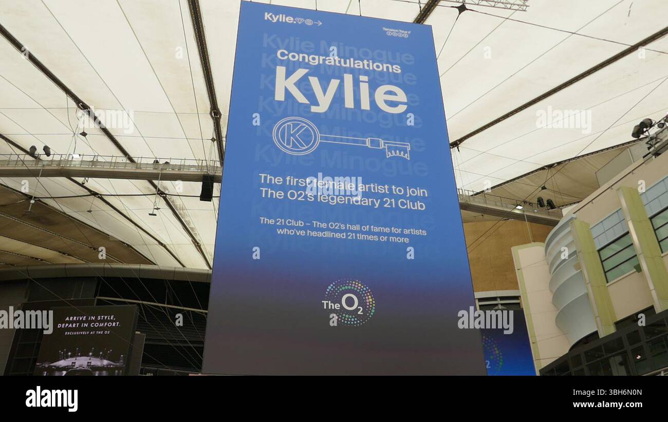 O2 Arena Banner 21 ckub banner hi-res stock photography and images - Alamy