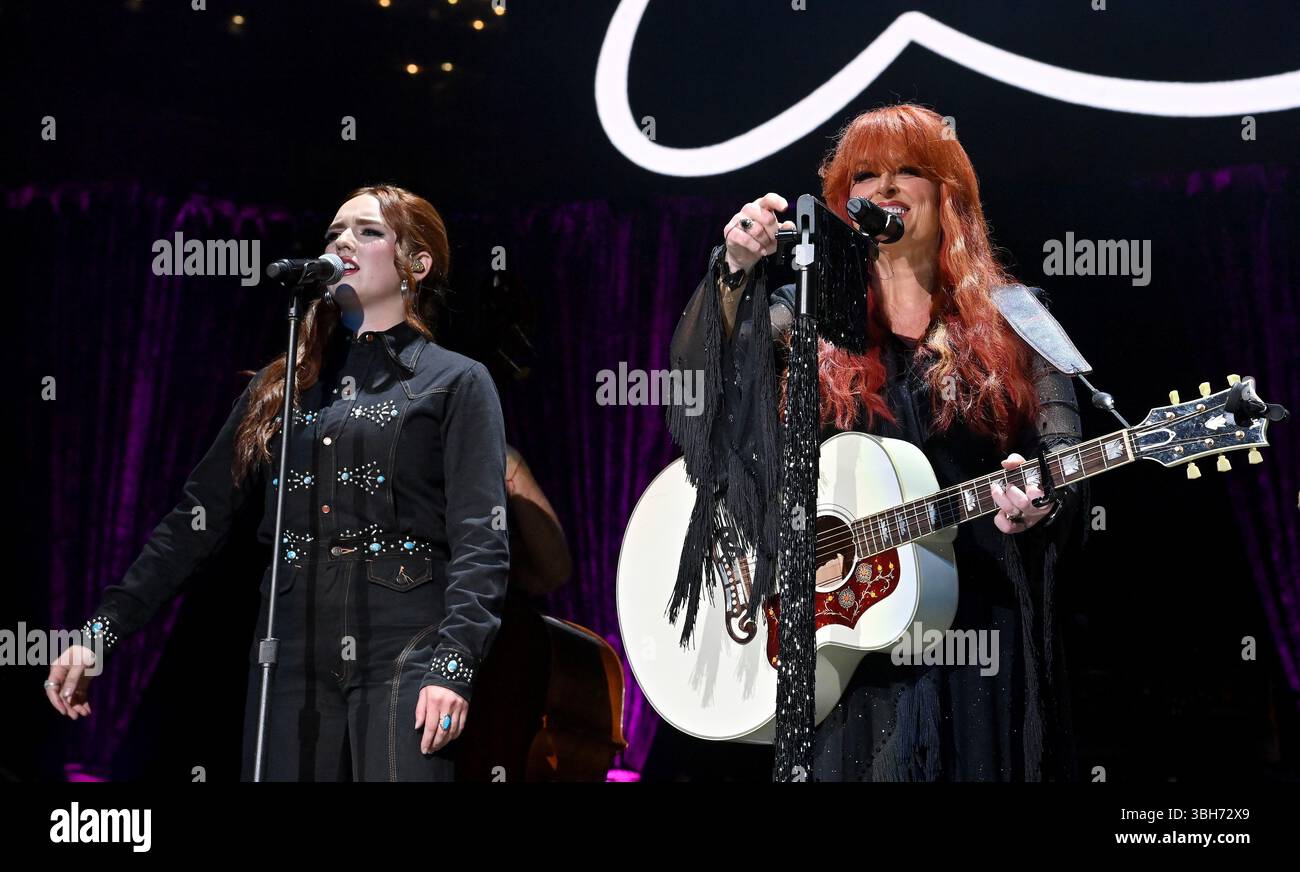 Nashville, USA. 07th June, 2025. Noeline Hofmann and Wynonna Judd