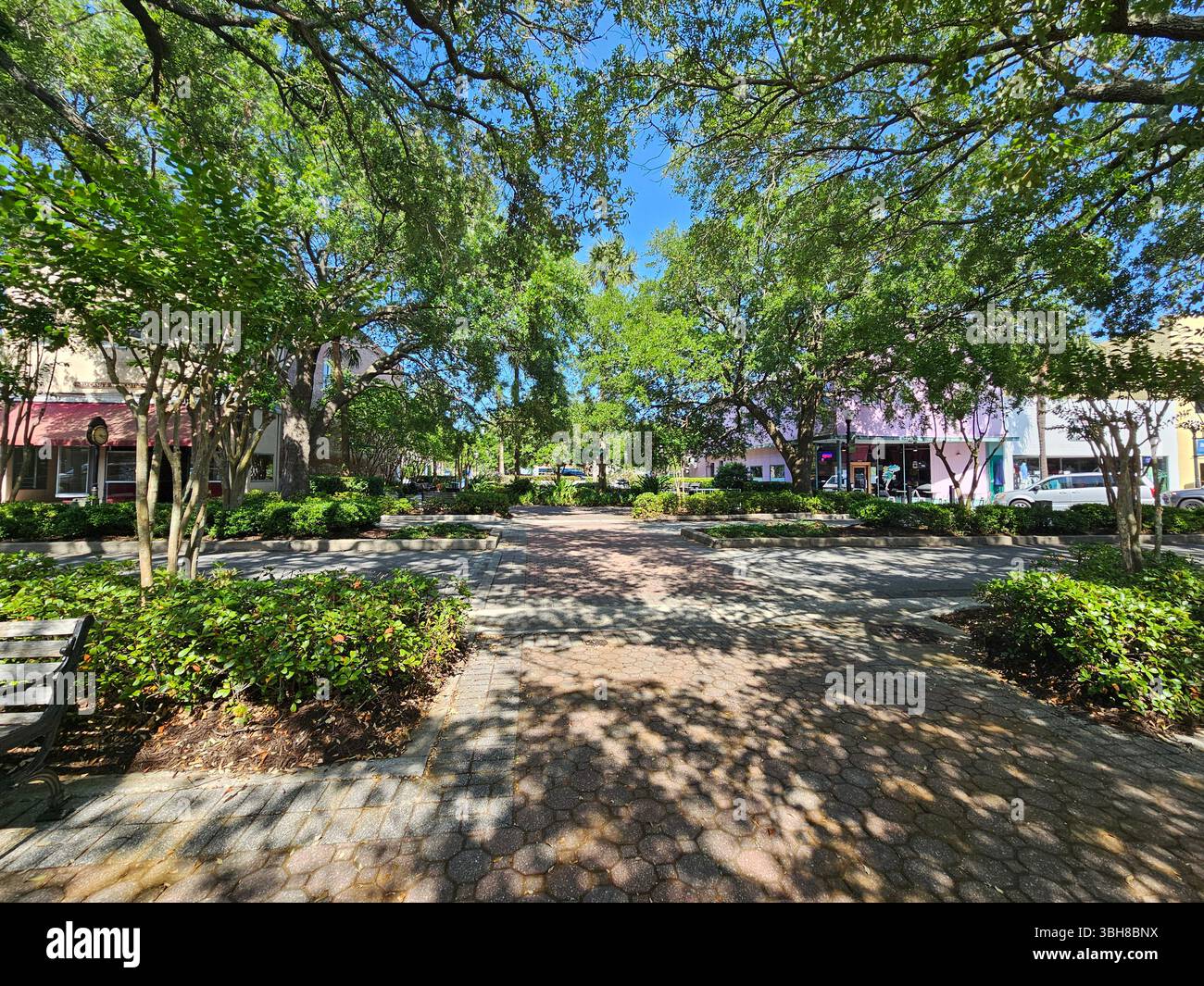 Jekyll Square East, Brunswick.  One of the Signature Squares of Brunswick, it was renovated in 2008 and again in 2016. - Smartphone Captured Stock Image