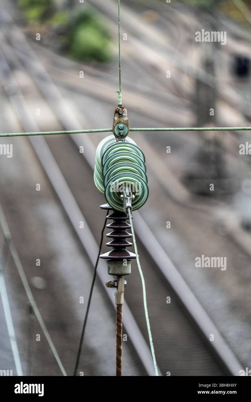 Traction current, overhead line, detail, tensioning of current-carrying lines, insulators, power supply to trains Stock Photo