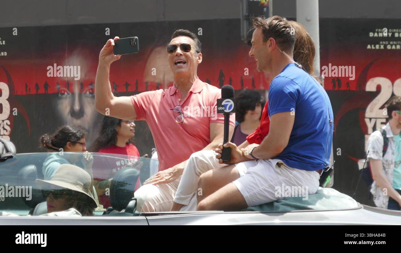 Los Angeles, California, USA 8th June 2025 News Anchors David Ono and ...