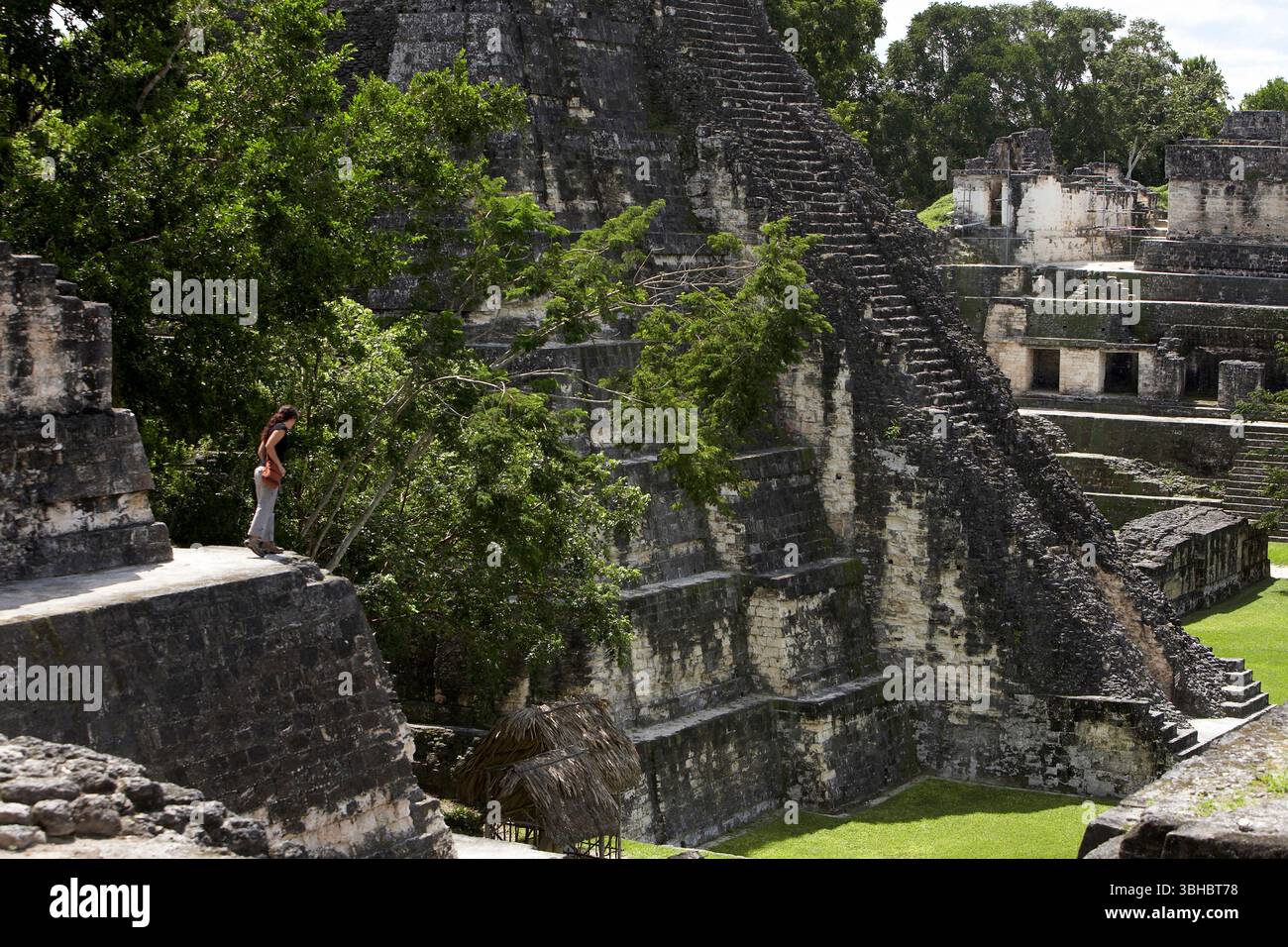 Mayan clothing hi-res stock photography and images - Alamy
