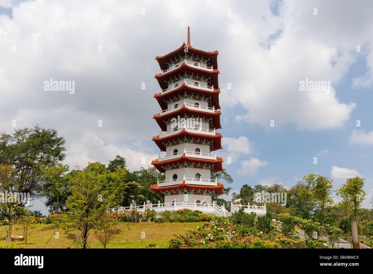 Pagoda at the Chinese Gardens in Singapore Stock Photo - Alamy