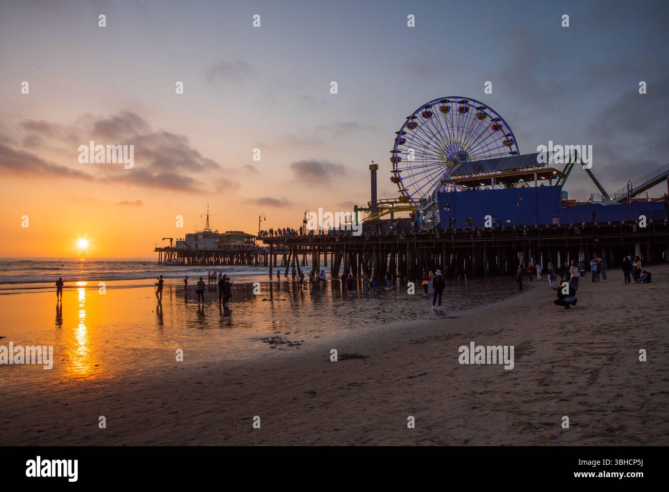 Sunset at Santa Monica pier, Los Angeles Stock Photo