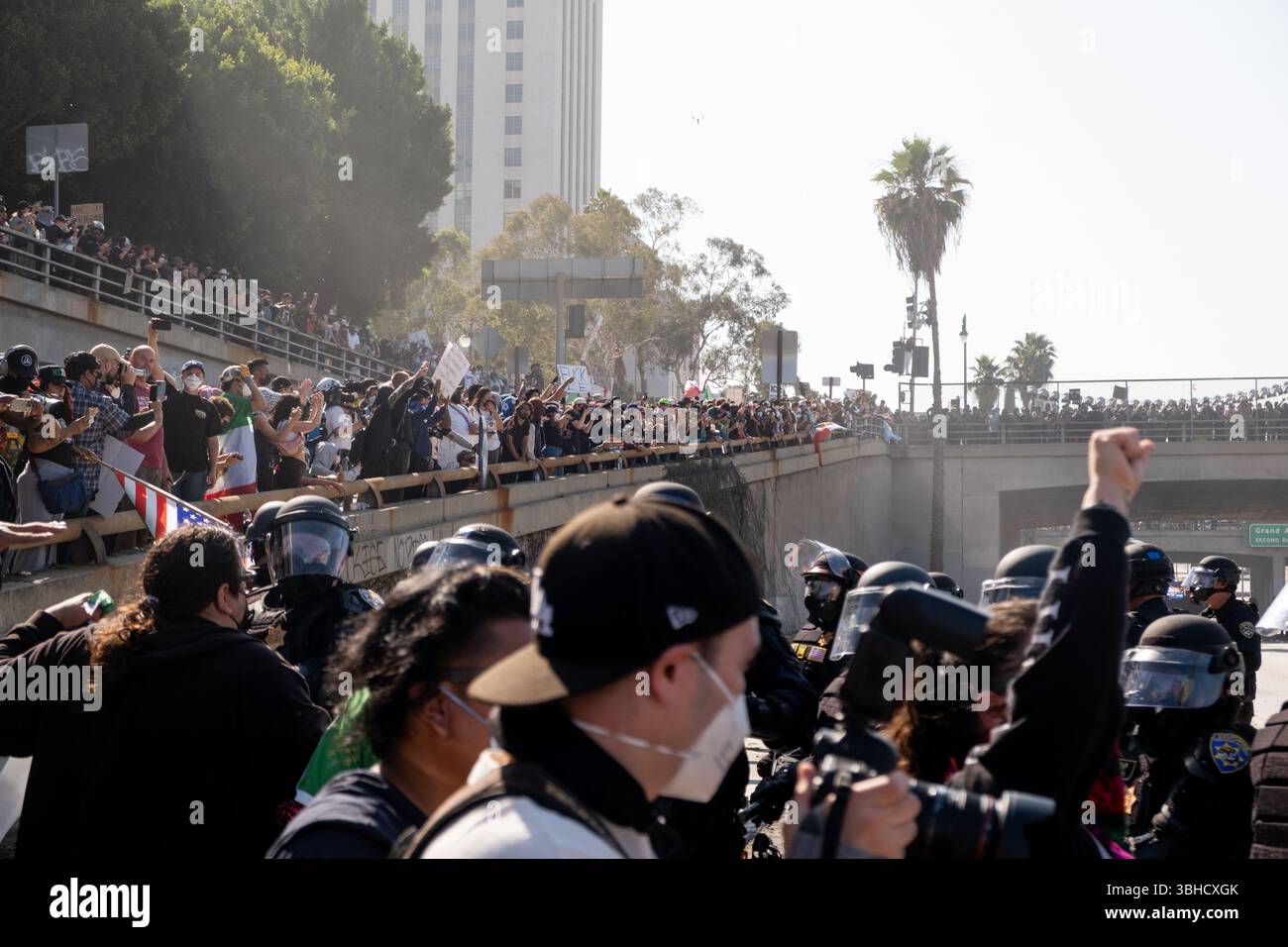 Los Angeles, USA. 08th June, 2025. Anti-ICE protesters take over an ...