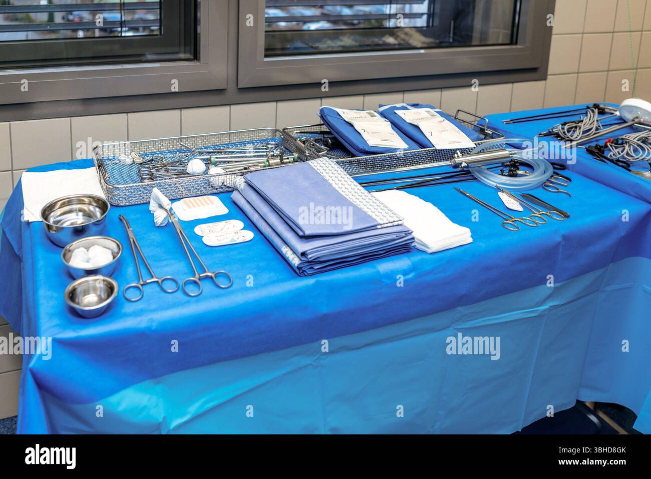 Weitere instrumente hi-res stock photography and images - Alamy