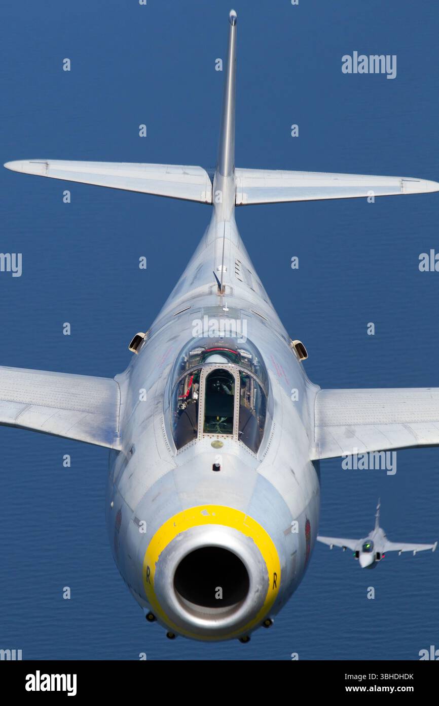 The Swedish Air Force's Saab J29F Tunnan (Reg SE-DXB, Military Code 10 ...