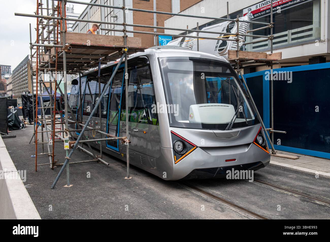 Vlr Track Very Light Rail (VLR) tram on a test track in Coventry Stock Photo - Alamy