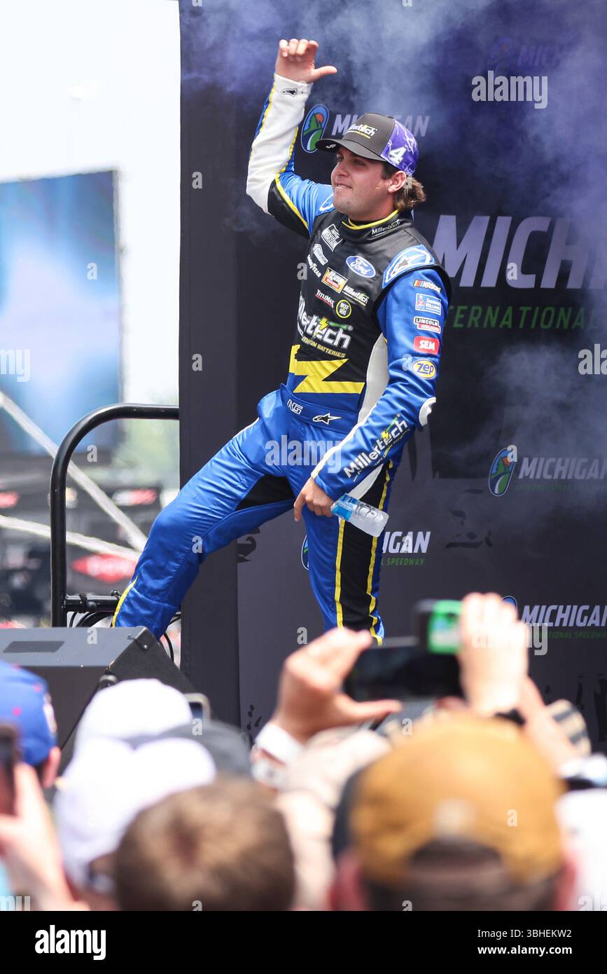 BROOKLYN, MI - JUNE 08: Noah Gragson (#4 Front Row Motorsports ...