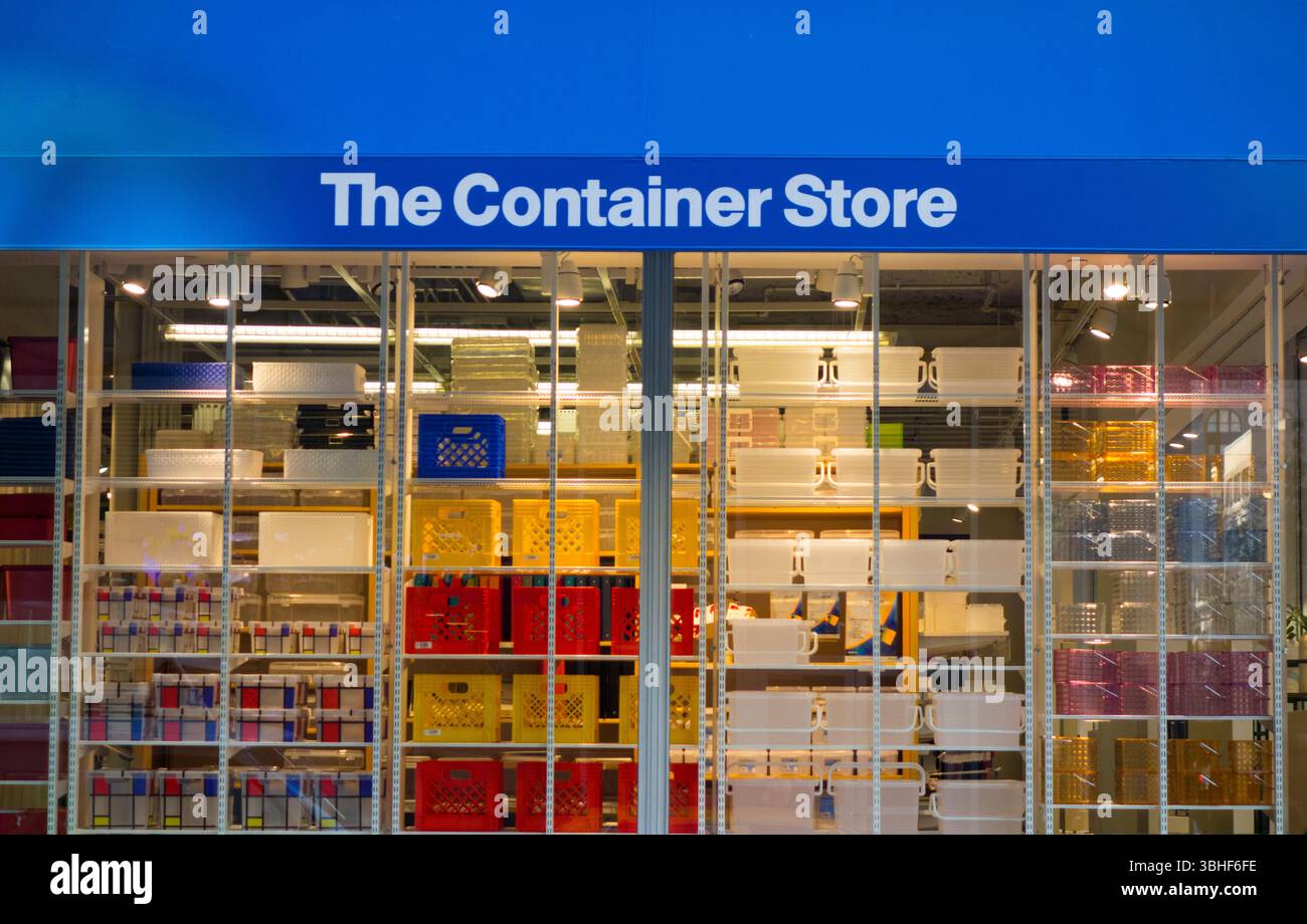 Plastic containers box boxes retail sign logo hi-res stock photography ...