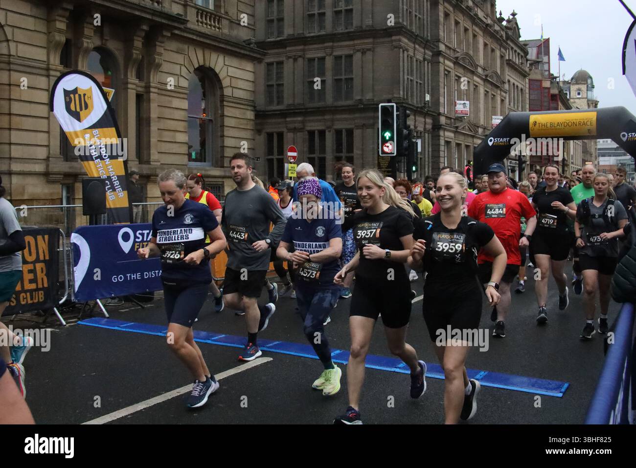 The Blaydon Race 161st Road race taking place on Newcastle Quayside ...