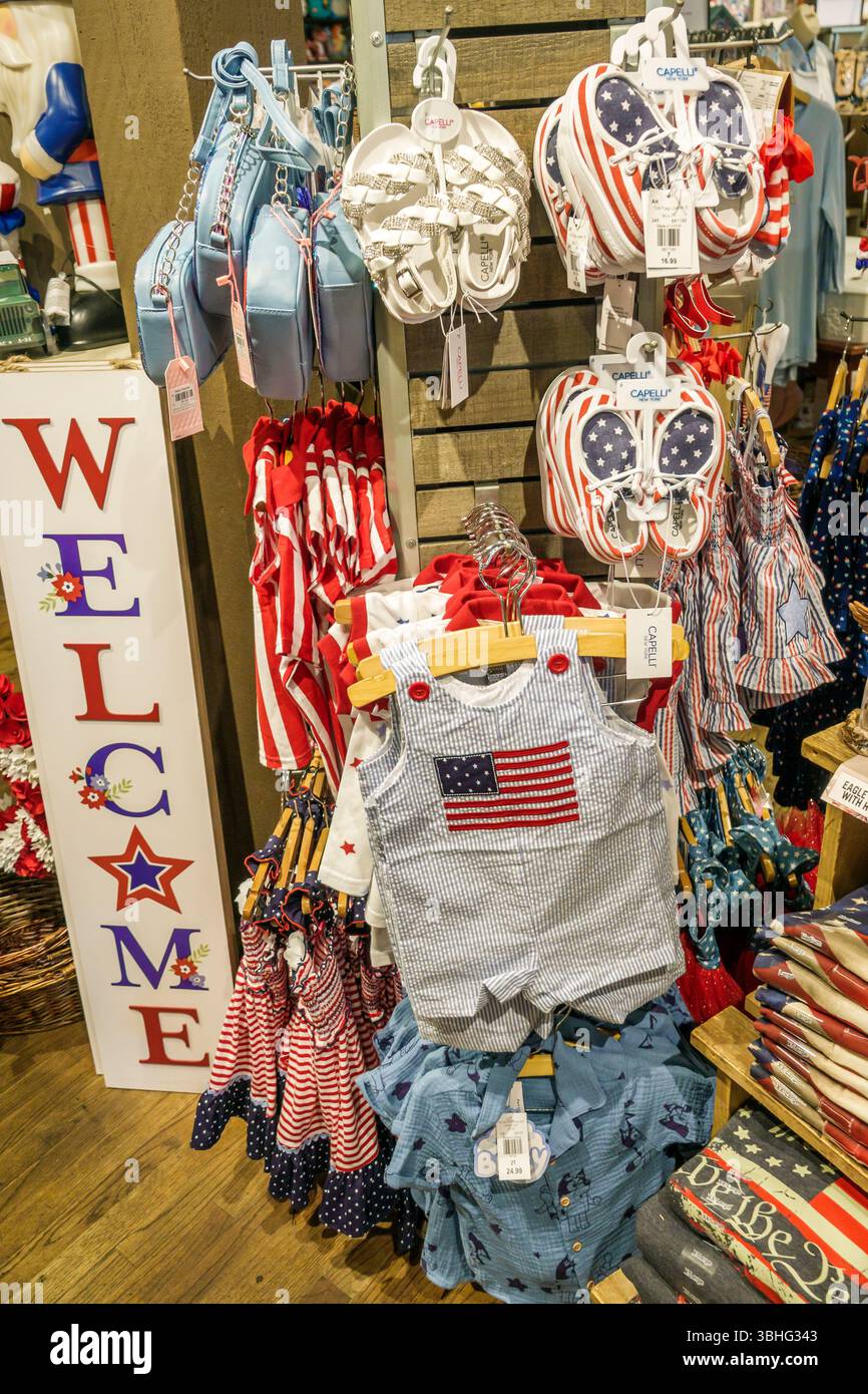 Fort Ft. Pierce Florida,Cracker Barrel Old Country Store restaurant,inside interior,shopping,children patriotic clothing display,red white blue Americ Stock Photo