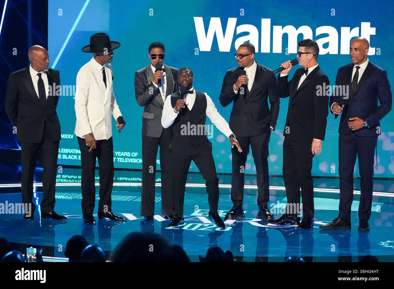 Dondre Whitfield from left JB Smoove Nick Cannon Kevin Hart Duane Dondre Whitfield from left JB Smoove Nick Cannon Kevin Hart Duane