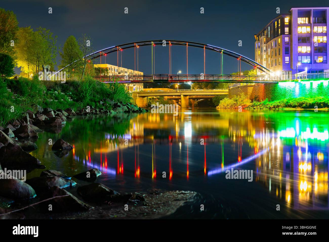 Nighttime scene of the Phoenix Park Footbridge in Eau Claire