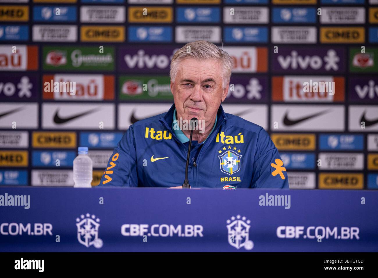 Carlo Ancelotti São Paulo press conference Artur’s Future Hangs in the Balance as São Paulo FC Face Financial Pressures