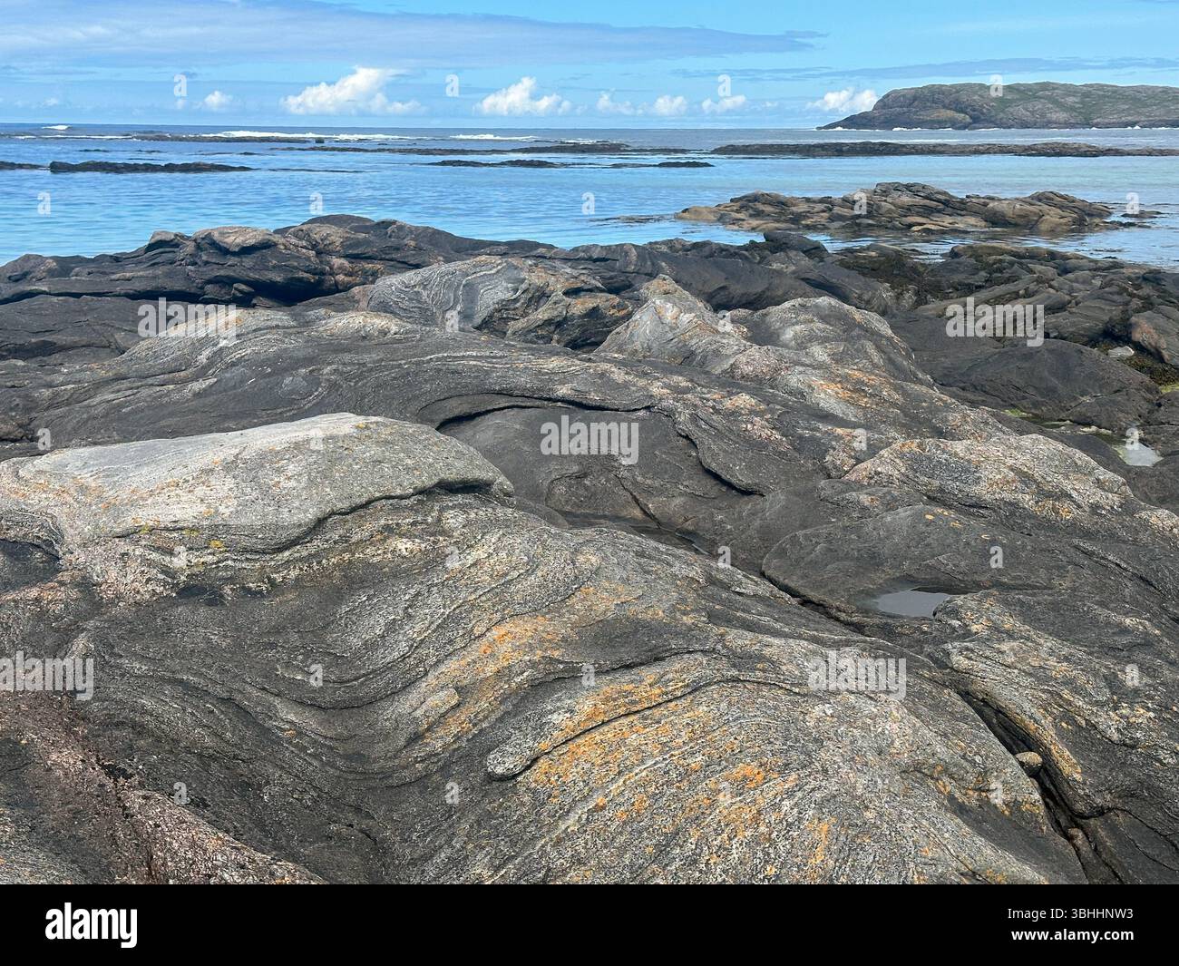 Scotland Metamorphic Rocks Metamorphic rocks, Seal Bay, Alladale, Barra, Outer Hebrides, Scotland ...