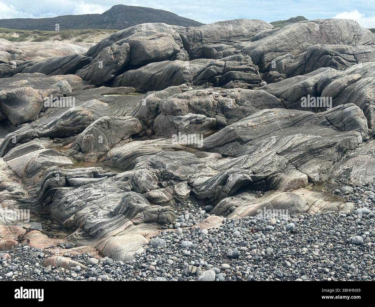 Scotland Metamorphic Rocks Metamorphic rocks, Seal Bay, Alladale, Barra, Outer Hebrides, Scotland ...