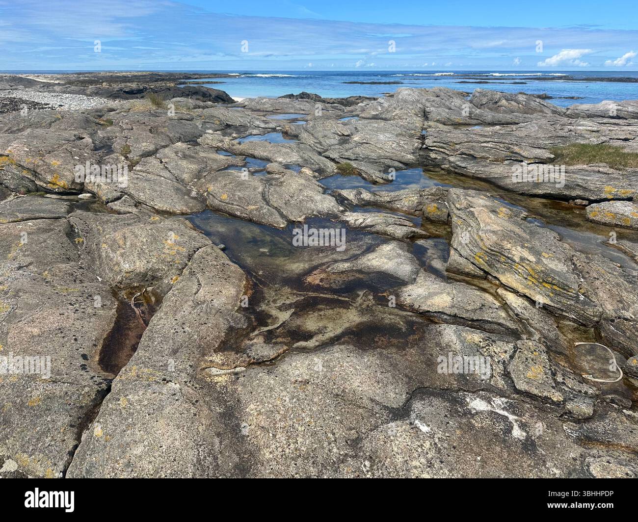 Scotland Metamorphic Rocks Metamorphic rocks, Seal Bay, Alladale, Barra, Outer Hebrides, Scotland ...