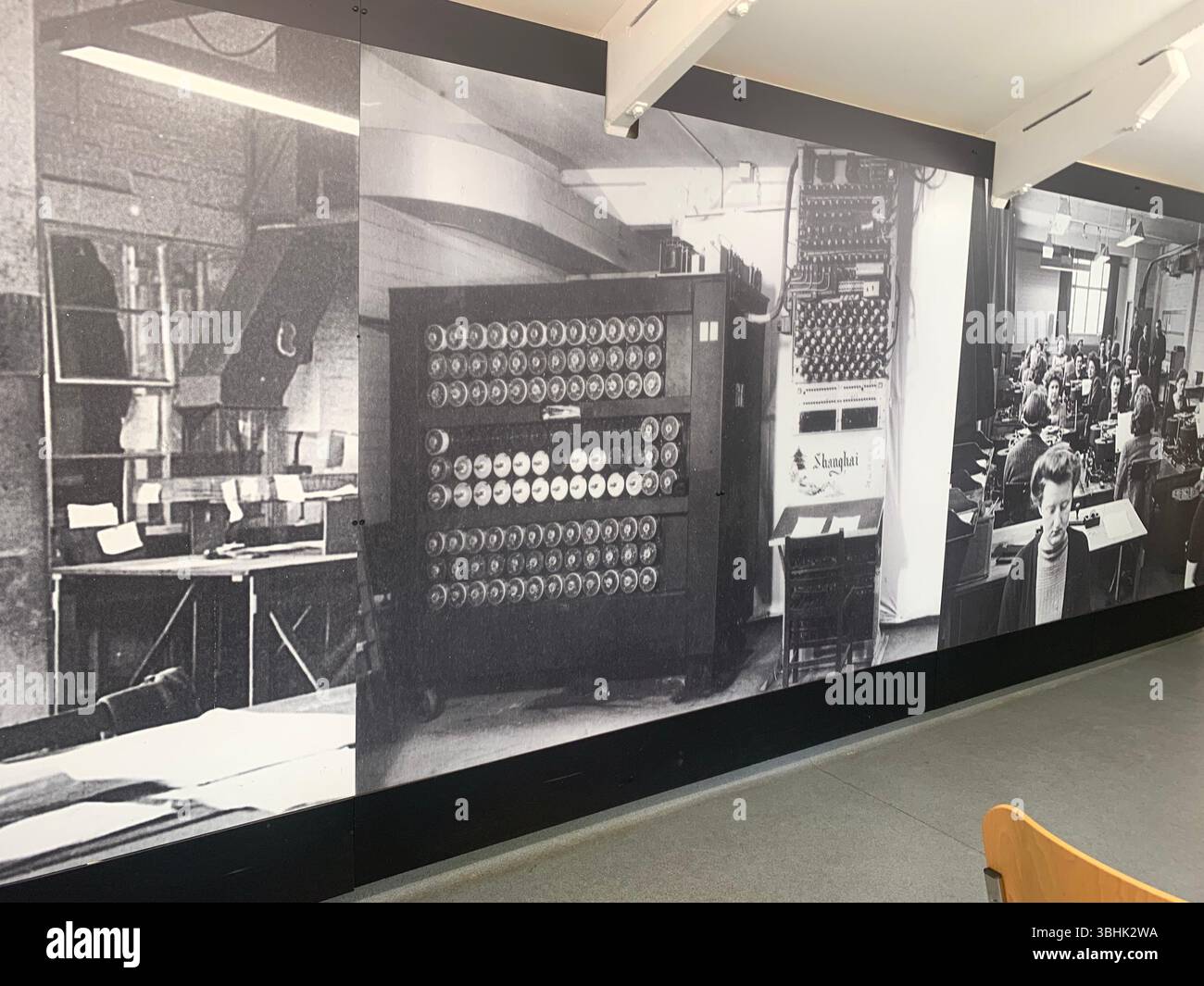 girls girl bomb Bletchley Park British war wartime typists work working inside imitation game computer place military soldiers desk Wrens  navy Uk - Smartphone Captured Stock Image