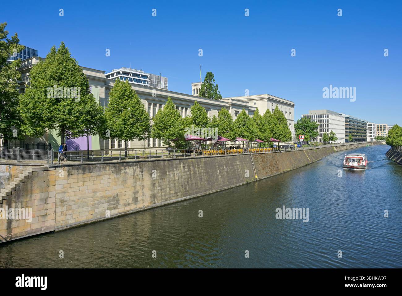 Restaurant im Hamburger Bahnhof, Berlin-Spandauer-Schifffahrtskanal, Bezirk Mitte, Berlin, Deutschland Stock Photo