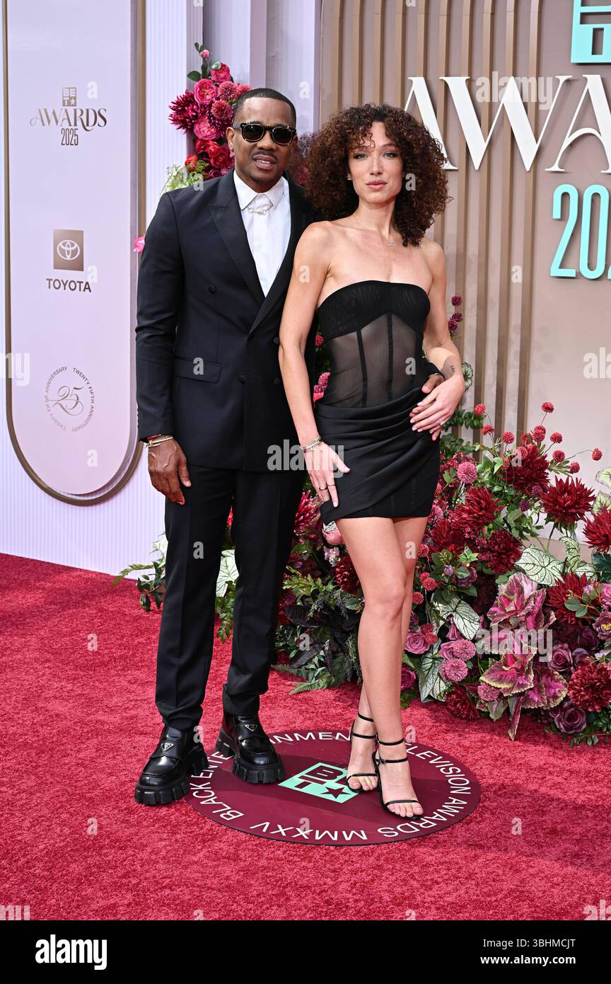 Duane Martin und Ashley Marie Jones bei der Verleihung der 25. BET