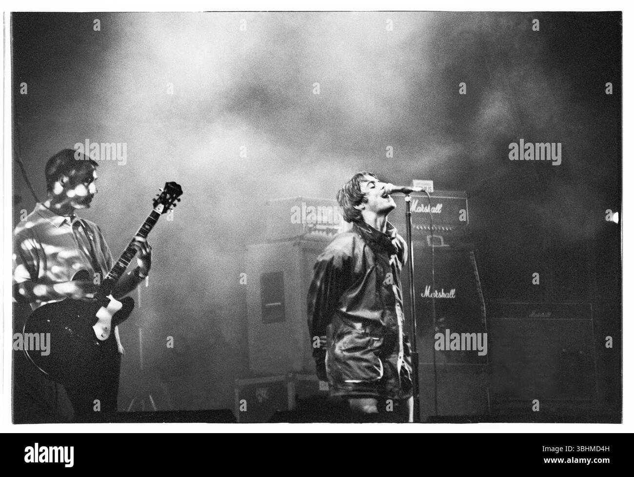 LIAM GALLAGHER, BONEHEAD, OASIS, FIRST GLASTONBURY HEADLINE, 1995: Liam ...