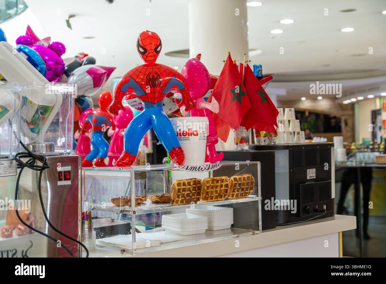 Trendy food stall hi-res stock photography and images - Alamy