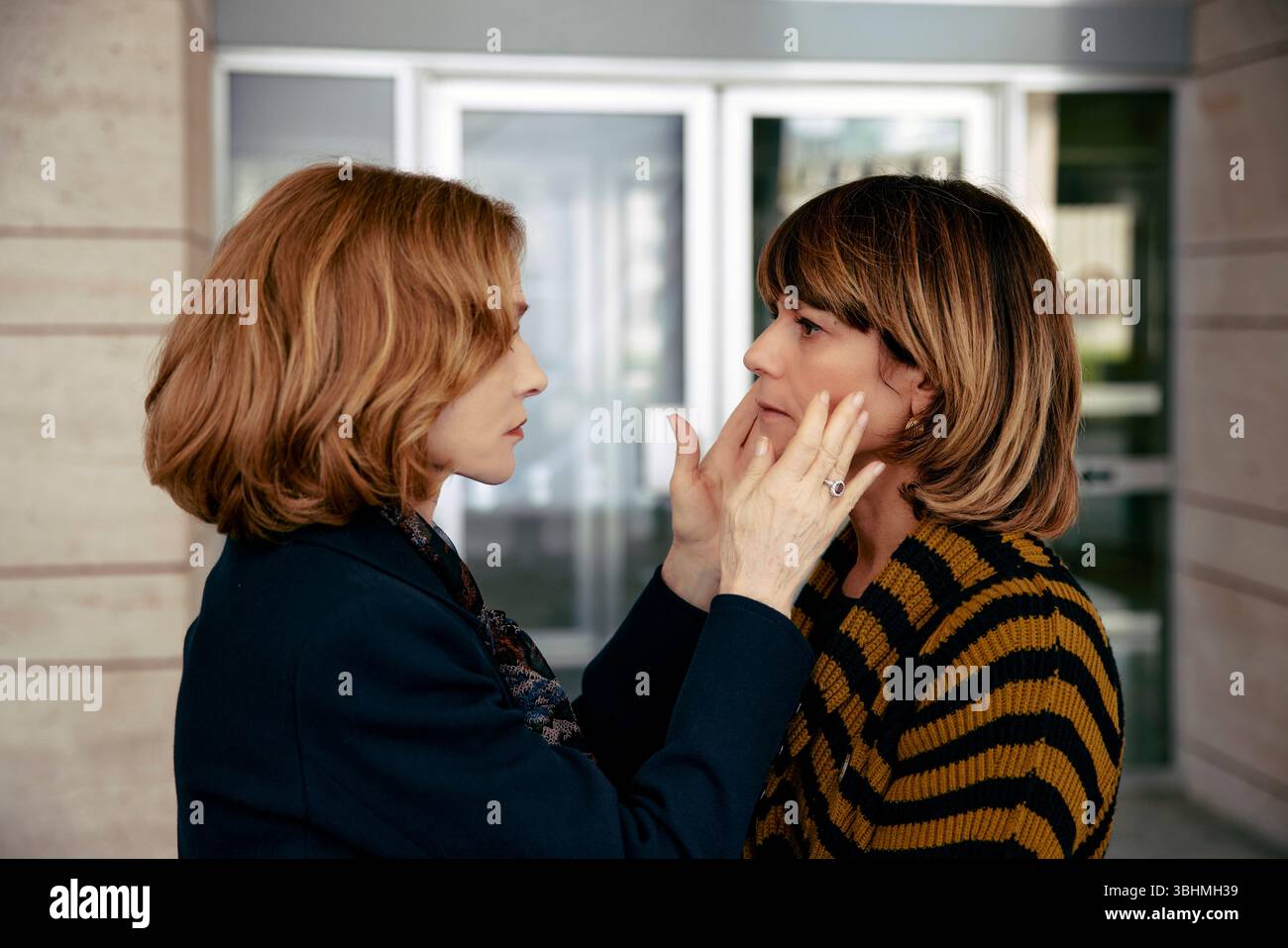 La femme la plus riche du monde (2025) The Richest Woman in the World ...