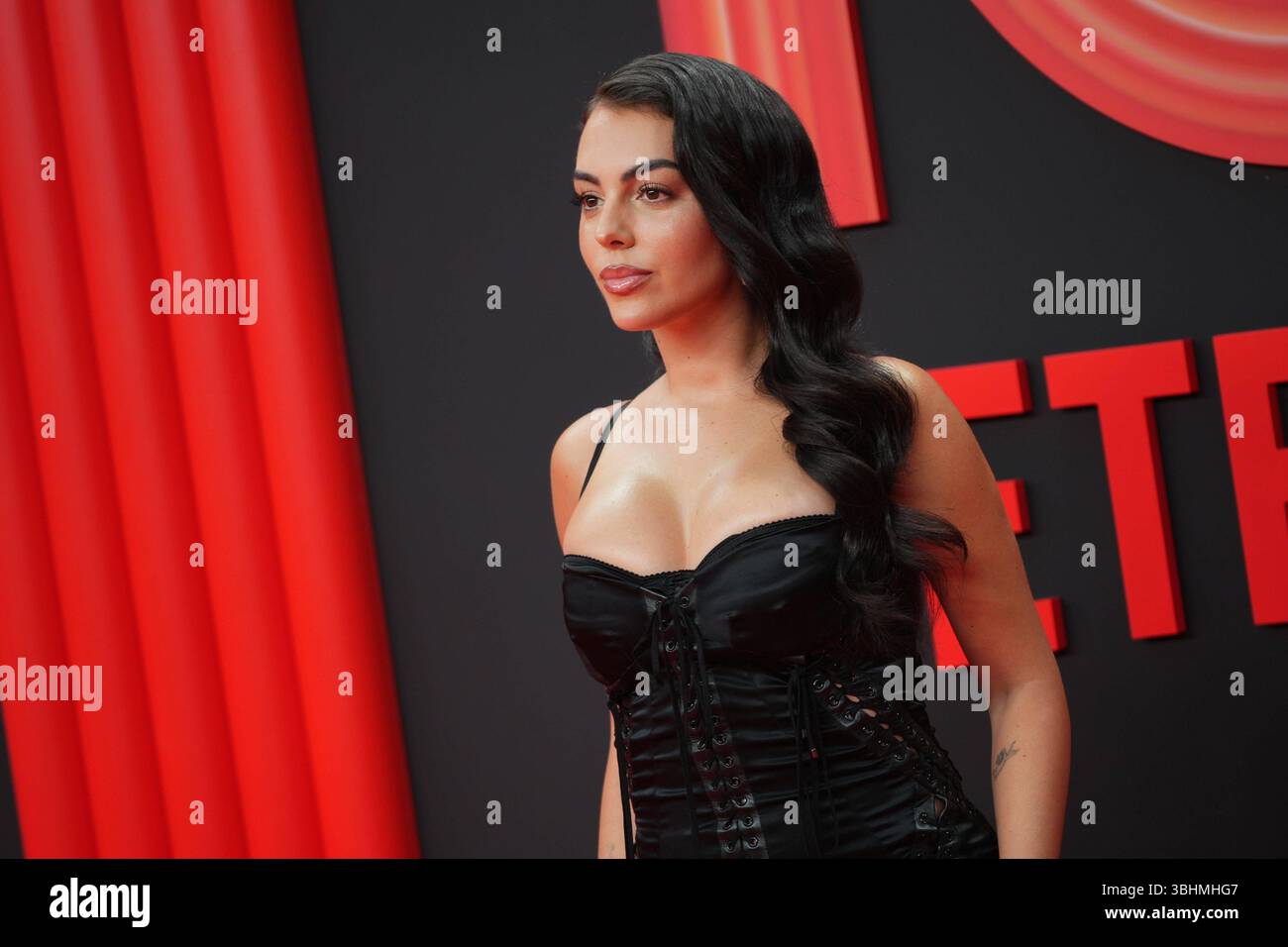 Georgina Rodriguez at photocall for 10 anniversary of Netflix Spain in