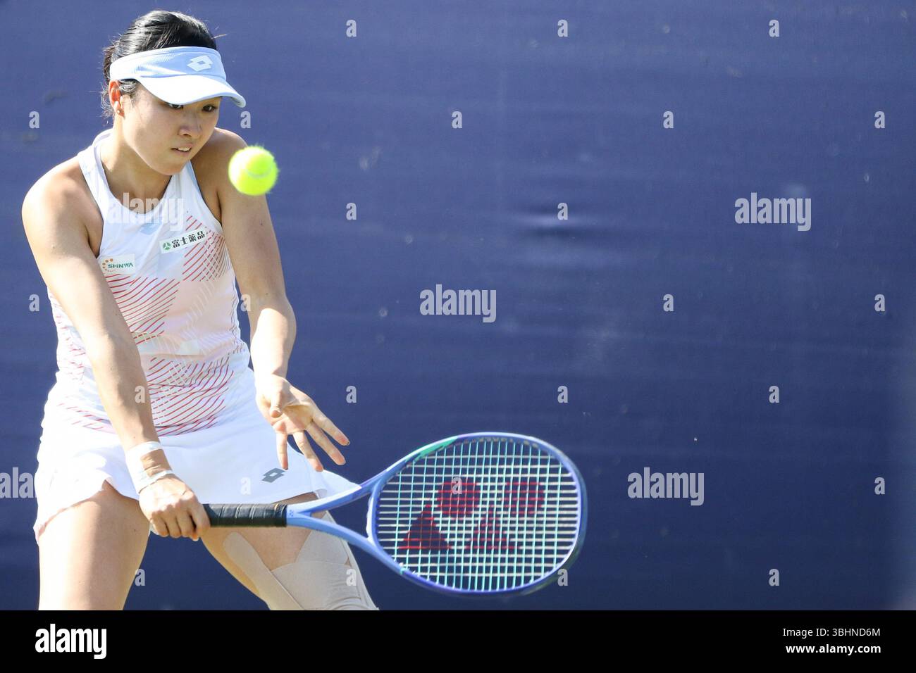 Ilkley, UK. 10th June, 2025. Ilkley Tennis Club, England, June 10th 2025: Sara Saito during the WTA 125 Lexus Ilkley Open Day 3 match with Valentina Ryser at Ilkley Tennis Club in Ilkley, England on June 10th 2025. (Sean Chandler/SPP) Credit: SPP Sport Press Photo. /Alamy Live News Stock Photo