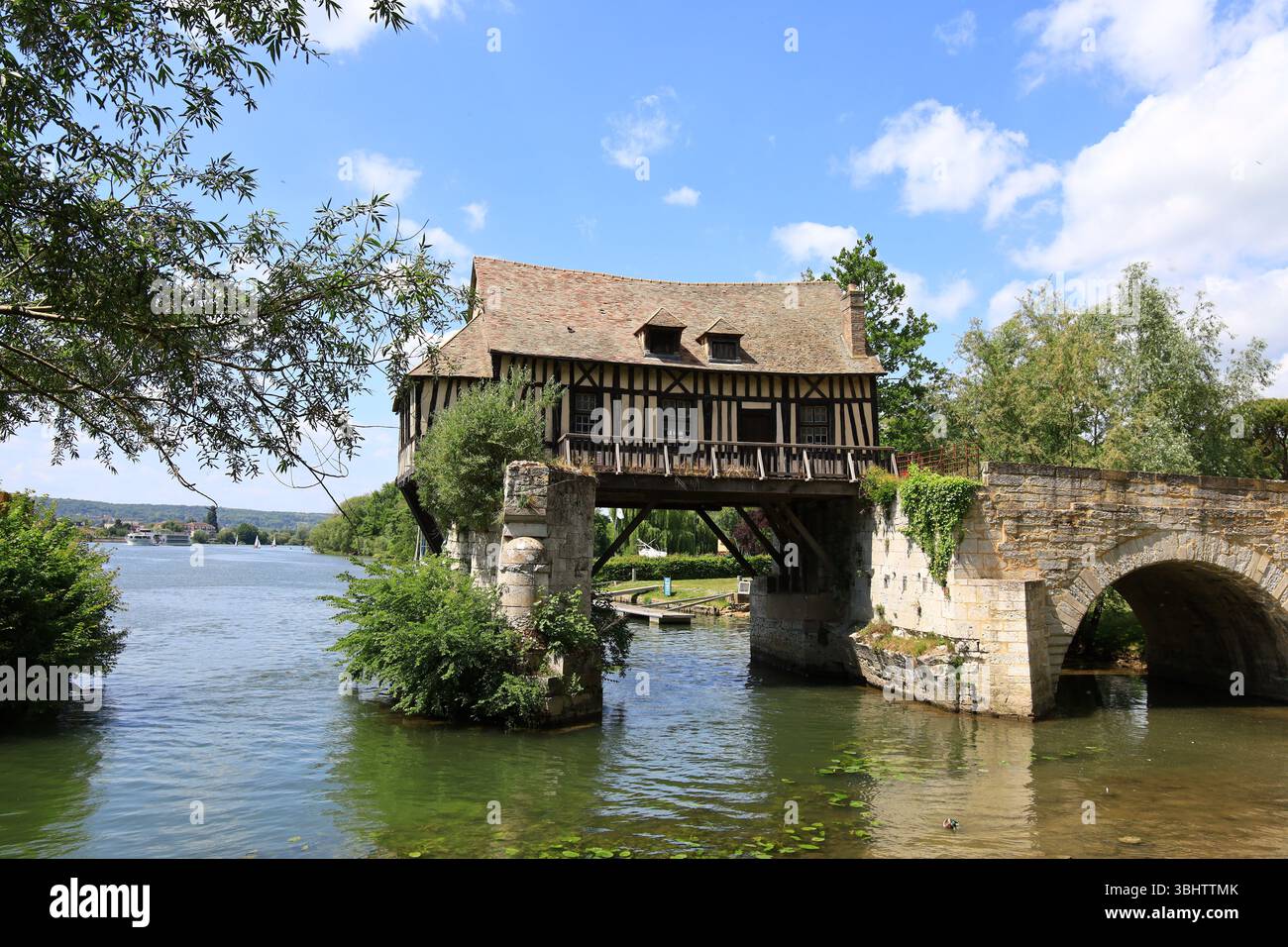 The Old Mill is an old water mill, which has become emblematic of the town of Vernon in Eure Stock Photo