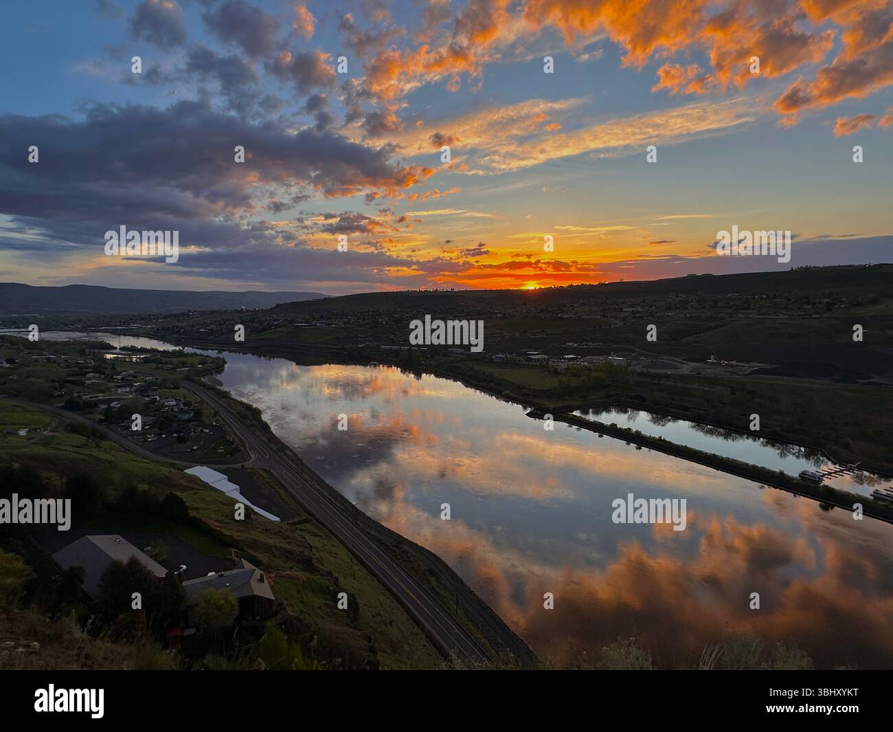 Sunrise Reflection On RIver Stock Photo Alamy sunrise-reflection-on-river-stock-photo-alamy