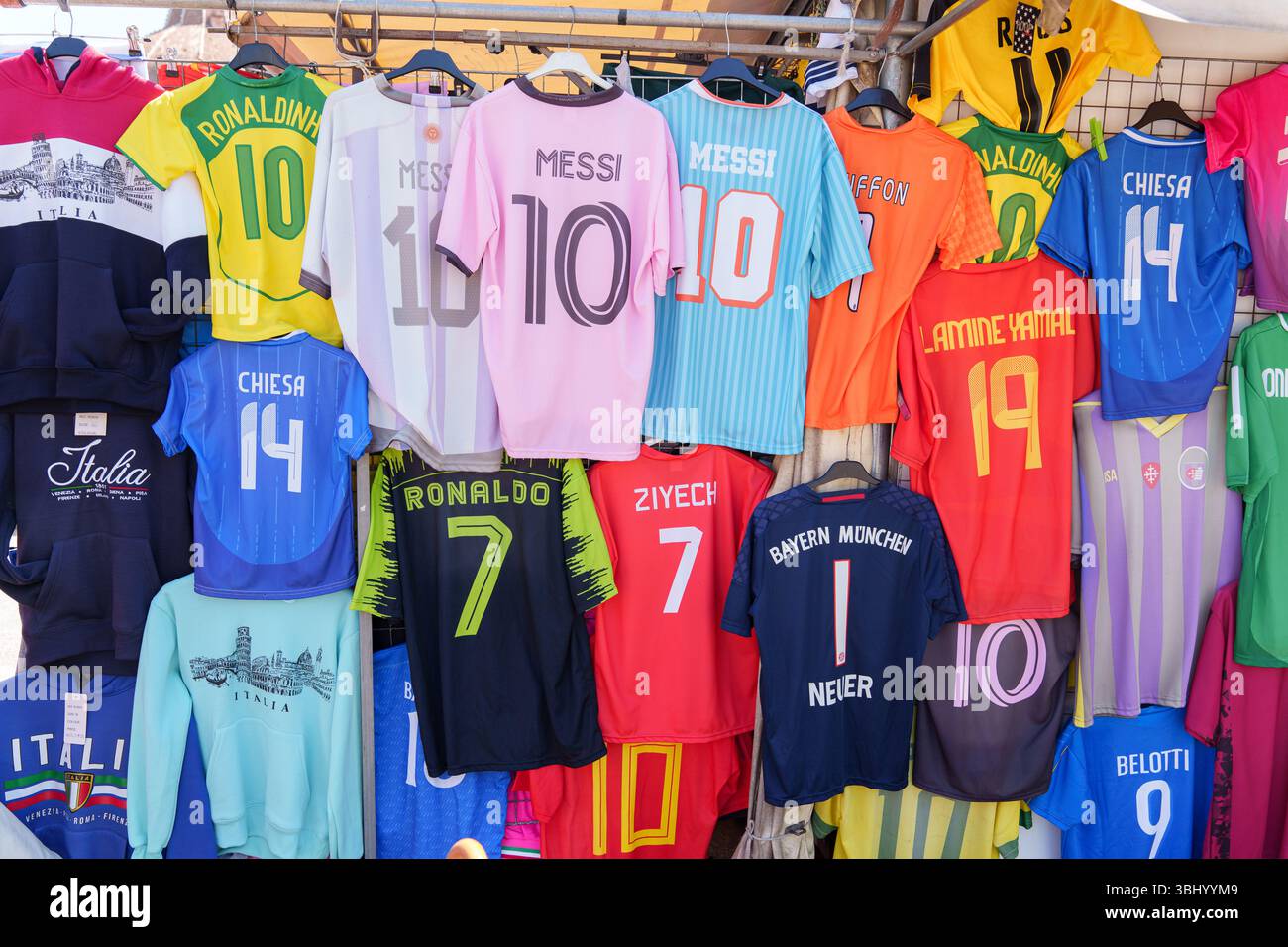 Ronaldo messi neymar hi-res stock photography and images - Alamy
