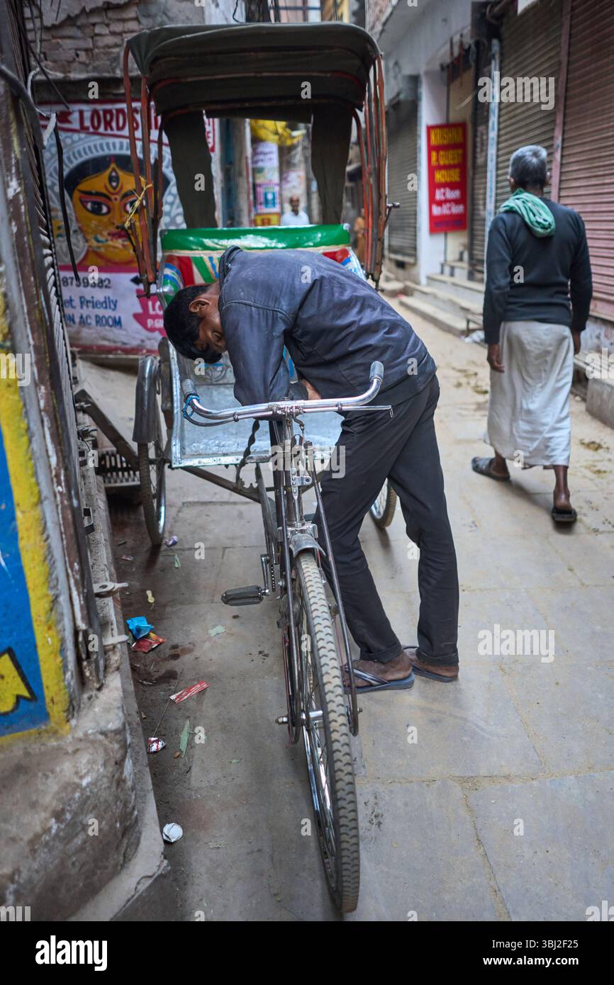 Varanasi Rickshaws Market rickshaw cycle passenger hi-res stock photography and images - Alamy